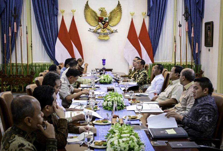 panggil jajaran menteri dan satgas hilirisasi, presiden prabowo bahas tindak lanjut proyek hilirisasi nasional