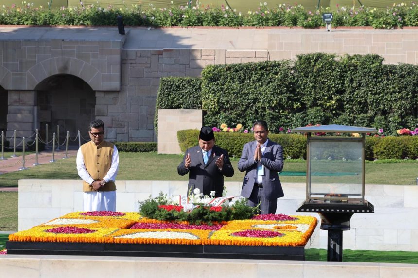 penghormatan khidmat presiden prabowo untuk mahatma gandhi di rajghat memorial