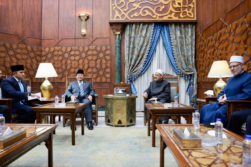 presiden prabowo subianto temui grand syekh al-azhar, pererat hubungan keagamaan dan pendidikan