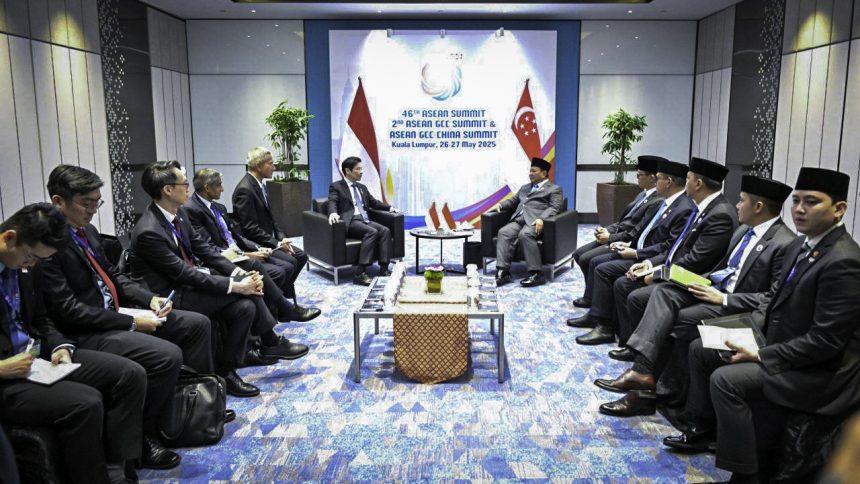 pererat hubungan strategis dengan singapura, presiden prabowo bertemu pm wong di kuala lumpur