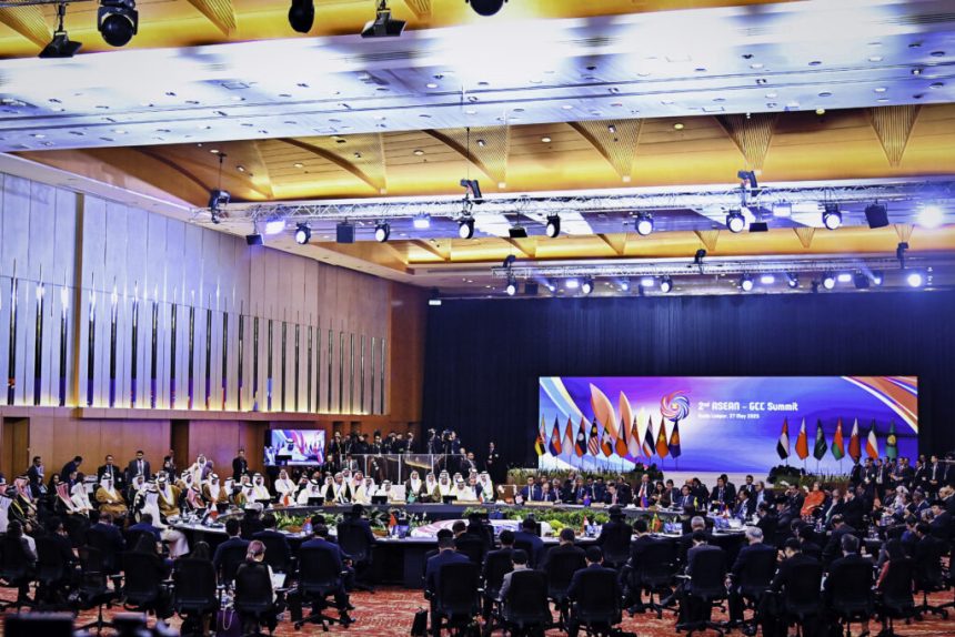 presiden prabowo tegaskan solidaritas asean-gcc terhadap palestina
