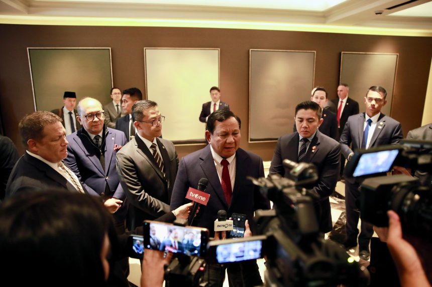 presiden prabowo bertemu dengan menteri pertahanan as lloyd austin
