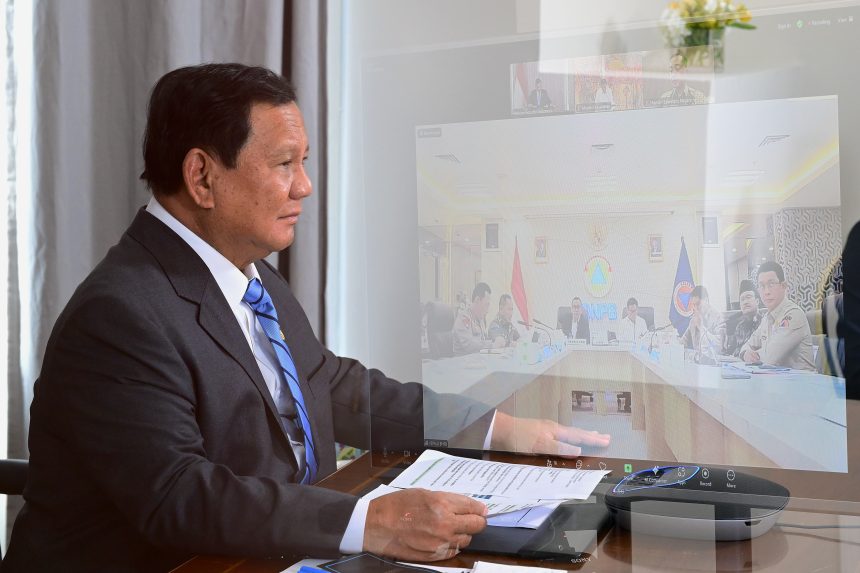 presiden prabowo subianto gelar rapat terbatas dari amerika serikat, terkait bencana erupsi gunung lewotobi laki laki di flores timur