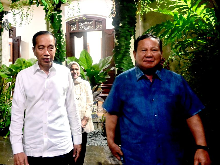 pertemuan hangat presiden prabowo dan presiden ke-7 ri di kota surakarta