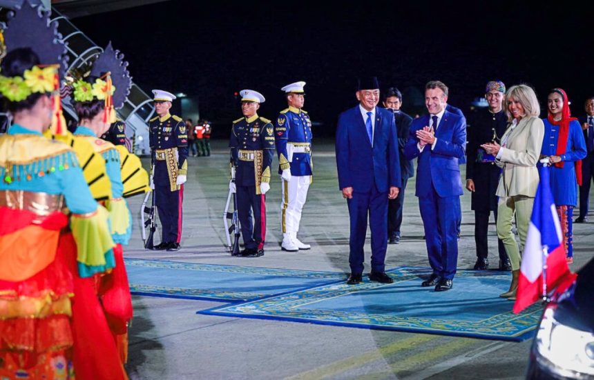 arriving in jakarta, president macron expresses appreciation for indonesia’s beauty, friendship with president prabowo