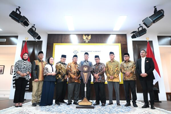 president prabowo receives hajj task force: reduced hajj cost