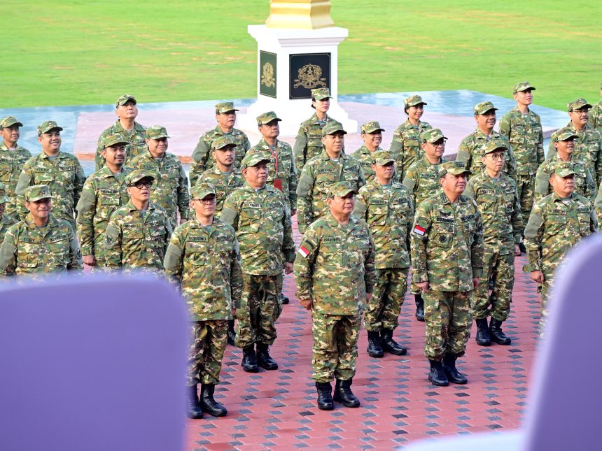 senam pagi dan kebersamaan kabinet merah putih di akademi militer magelang