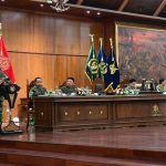 presiden prabowo gelar jamuan santap malam kabinet merah putih di akademi militer