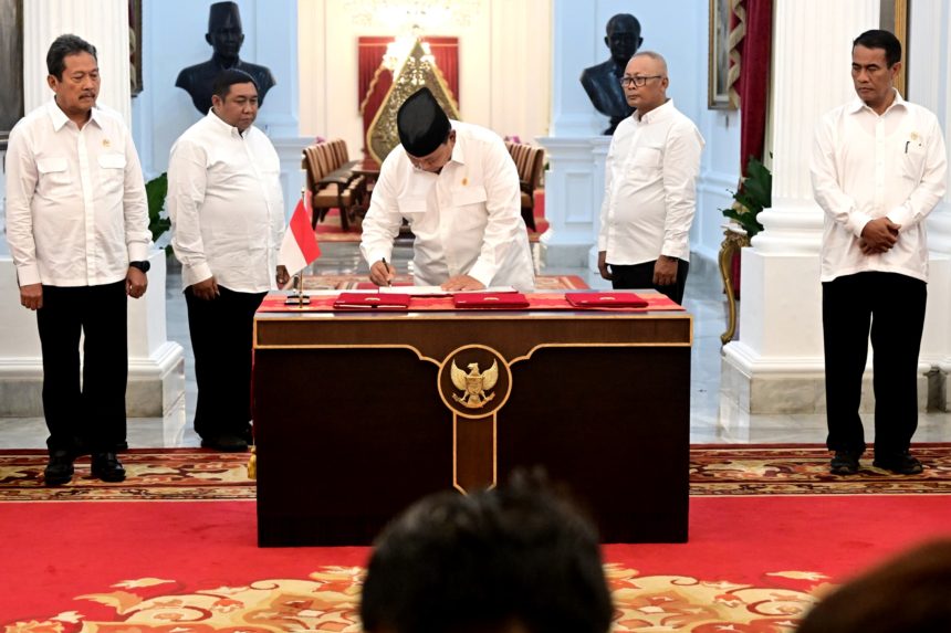 presiden prabowo subianto tandatangani pp tentang penghapusan piutang macet umkm