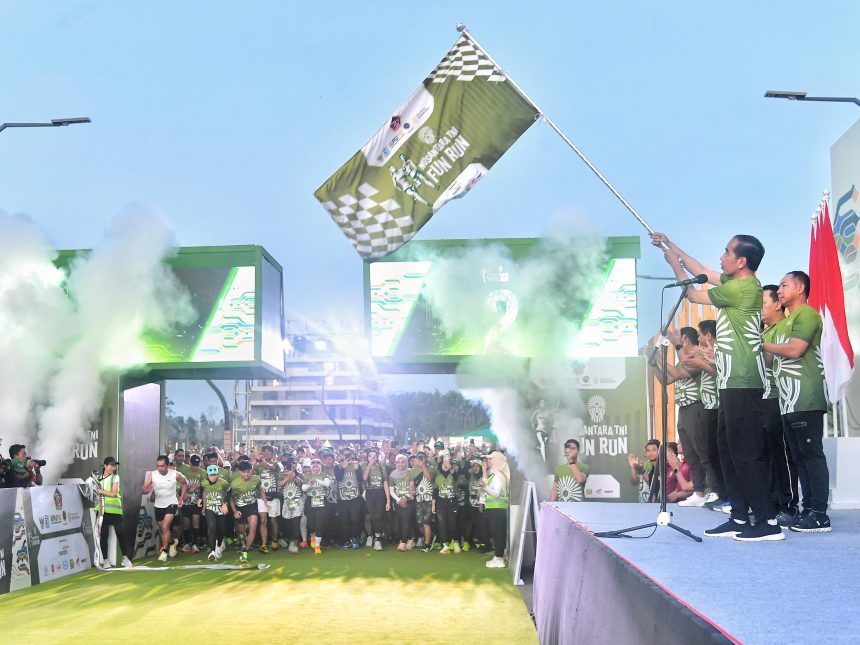 presiden jokowi buka dan hadiri nusantara tni fun run di ikn