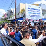 presiden jokowi tinjau harga sembako di pasar rakyat lipa kalabahi