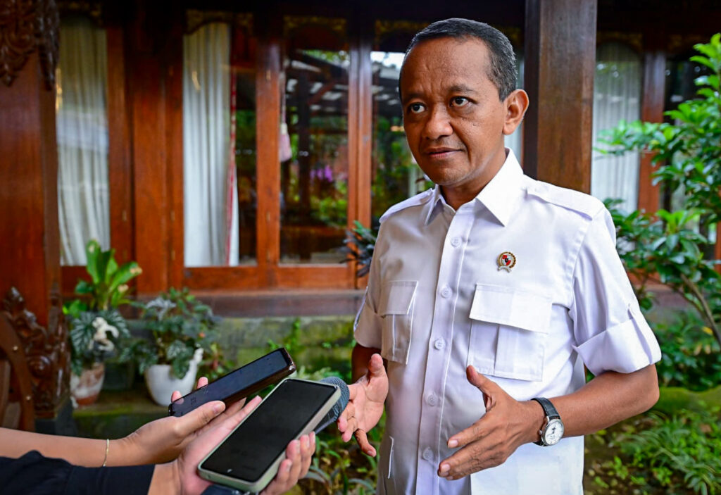 minggu siang, presiden prabowo panggil sejumlah menteri ke hambalang untuk rapat terbatas 18 minggu siang, presiden prabowo panggil sejumlah menteri ke hambalang untuk rapat terbatas