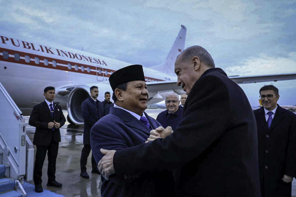 turkish president erdoğan welcomes president prabowo upon arrival in ankara for working visit 18 turkish president erdoğan welcomes president prabowo upon arrival in ankara for working visit