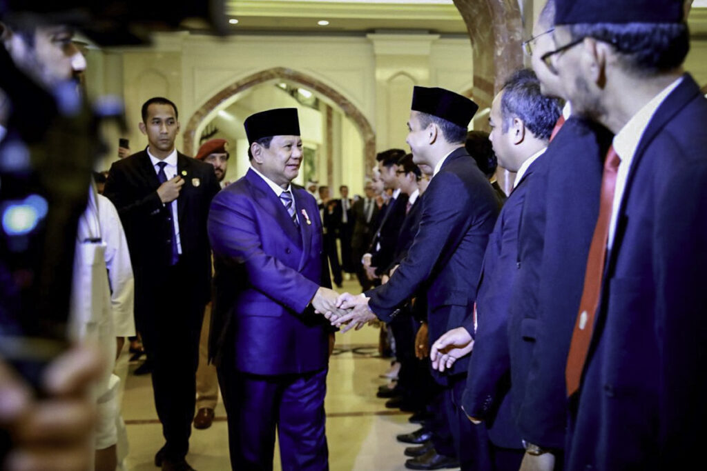 masyarakat indonesia di qatar sambut kedatangan presiden prabowo 18 masyarakat indonesia di qatar sambut kedatangan presiden prabowo