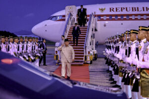 asean summit: president prabowo arrives in malaysia for regional talks on inclusivity, sustainability 18 asean summit: president prabowo arrives in malaysia for regional talks on inclusivity, sustainability