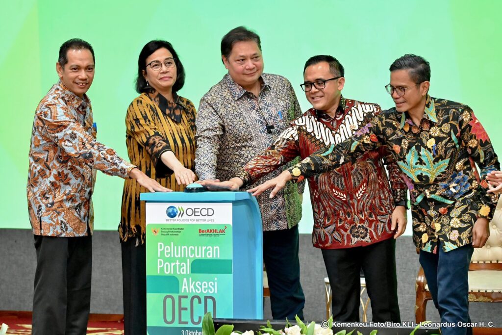 pemerintah luncurkan portal aksesi oecd, menteri panrb: momentum penting kawal keanggotaan penuh dan perkuat reformasi birokrasi 18 pemerintah luncurkan portal aksesi oecd, menteri panrb: momentum penting kawal keanggotaan penuh dan perkuat reformasi birokrasi