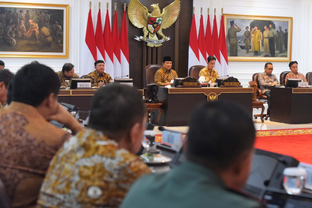 sidang kabinet paripurna pertama, presiden prabowo subianto tekankan pentingnya persatuan 18 sidang kabinet paripurna pertama, presiden prabowo subianto tekankan pentingnya persatuan