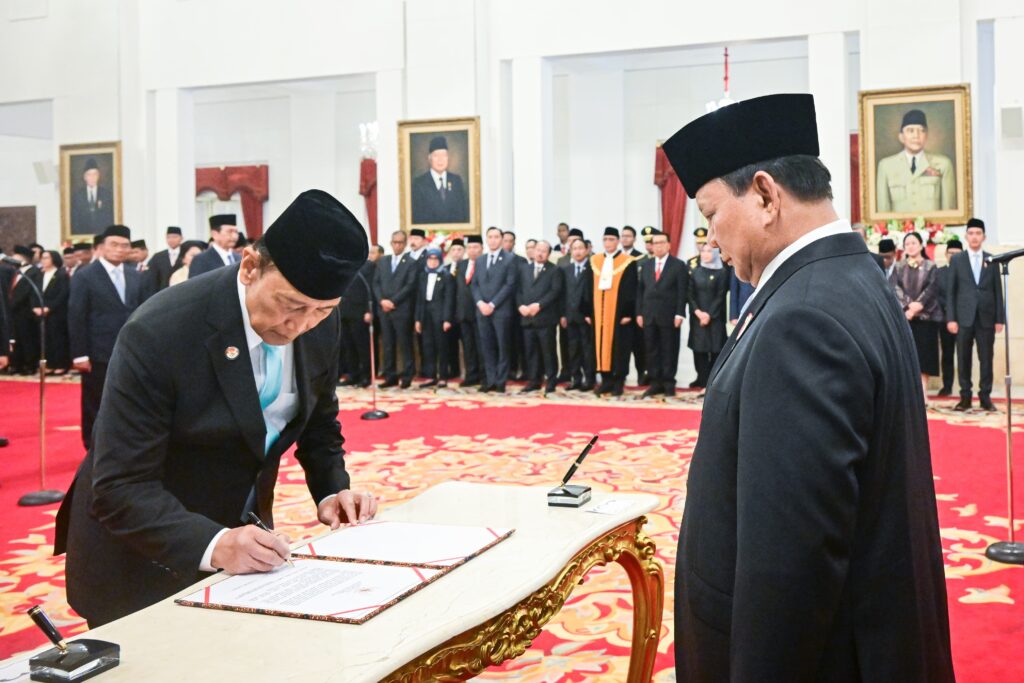 presiden prabowo resmi lantik para penasihat khusus, utusan khusus, dan staf khusus presiden 18 presiden prabowo resmi lantik para penasihat khusus, utusan khusus, dan staf khusus presiden