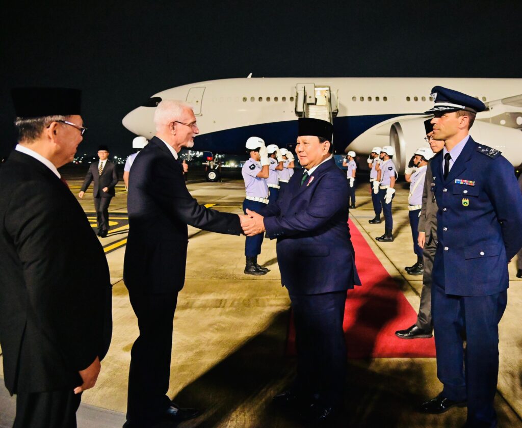 dari peru, presiden prabowo subianto tiba di brasil 18 dari peru, presiden prabowo subianto tiba di brasil