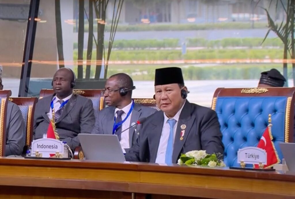 hadiri sesi khusus ktt d-8, presiden prabowo serukan persatuan negara muslim 18 hadiri sesi khusus ktt d-8, presiden prabowo serukan persatuan negara muslim