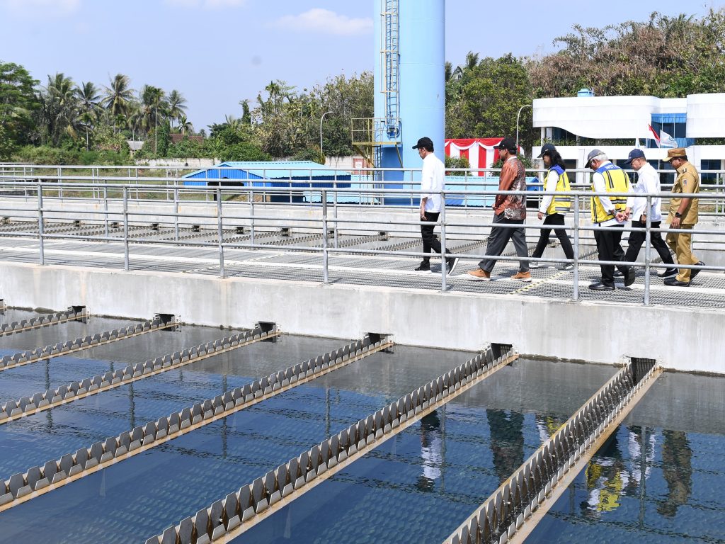 presiden jokowi resmikan sistem penyediaan air minum di kota bandar lampung 18 presiden jokowi resmikan sistem penyediaan air minum di kota bandar lampung