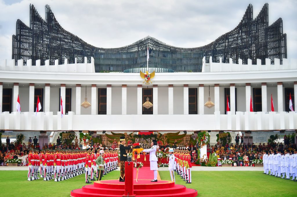 presiden jokowi pimpin upacara peringatan detik-detik proklamasi di istana negara ikn 18 presiden jokowi pimpin upacara peringatan detik-detik proklamasi di istana negara ikn