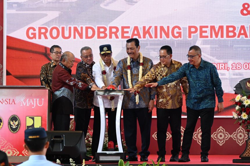 luhut officially opens dhoho kediri, the first airport built without government budget