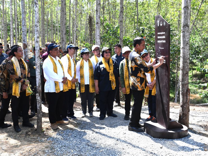 presiden jokowi canangkan kawasan wanagama nusantara di ikn