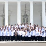 president jokowi, first lady bid farewell to staffers, journalists