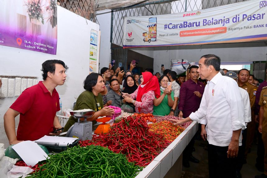 presiden jokowi pantau harga komoditas di delimas pasar raya lubuk pakam