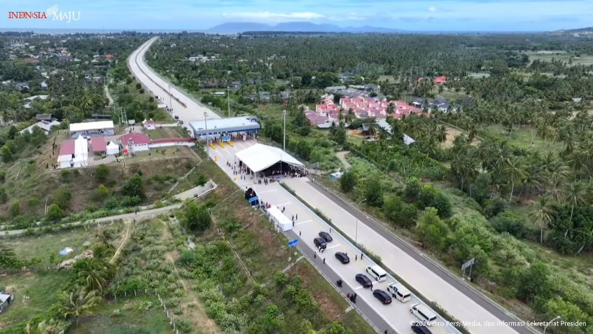 presiden jokowi resmikan 35 km jalan tol sigli-banda aceh, dorong pertumbuhan ekonomi