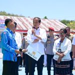 president jokowi inspects school facilities at alor vocational school