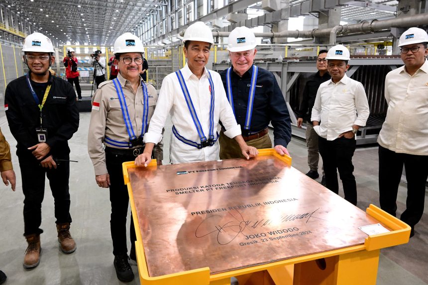 resmikan produksi smelter pt freeport indonesia, presiden jokowi: dorong hilirisasi dan penerimaan negara