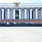 presiden jokowi dorong tni-polri terapkan semangat transformasi ikn di daerah
