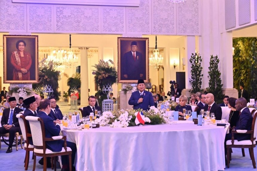 cabinet secretary emphasizes no alcoholic drinks served at state banquet for president macron in jakarta