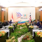 bertemu di bali, presiden jokowi dan presiden boakai bahas kerja sama strategis indonesia-liberia