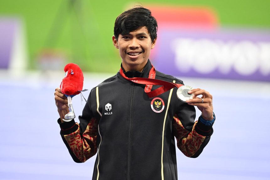 presiden sampaikan ucapan selamat atas raihan medali pertama indonesia di paralimpiade paris 2024