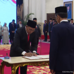 presiden jokowi lantik tiga kepala lembaga pemerintah di istana negara