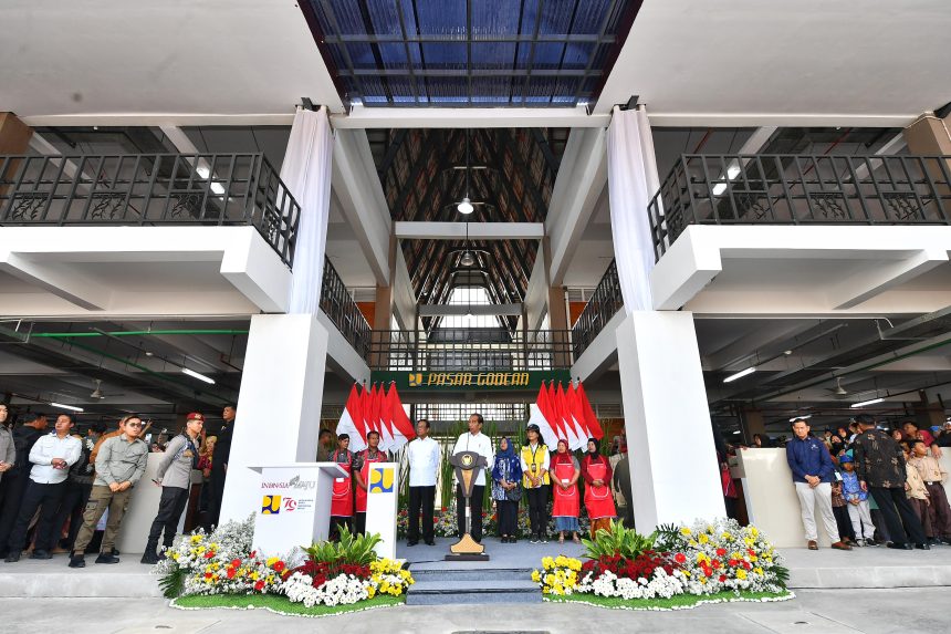 presiden jokowi resmikan revitalisasi pasar godean sleman tampung 1.800 pedagang