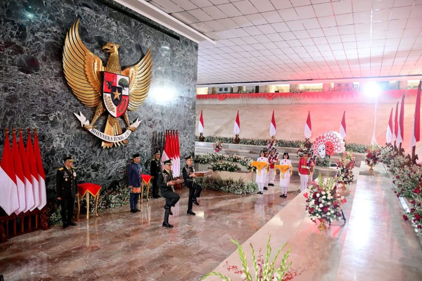 kirab bendera merah putih dan teks proklamasi: perjalanan bersejarah dari monas ke ikn