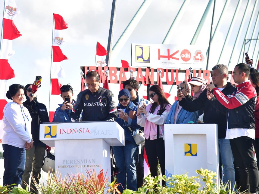 presiden resmikan jembatan pulau balang, hubungkan ikn dan kawasan sekitar