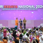 presiden dan ibu negara hadiri peringatan hari kebaya nasional 2024 di gbk