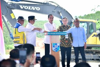 presiden jokowi resmikan peletakan batu pertama bina bangsa school nusantara di ikn