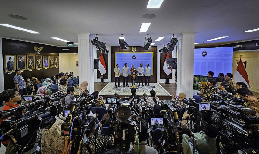 empat izin tambang dicabut, pemerintah tegaskan komitmen jaga kawasan konservasi raja ampat
