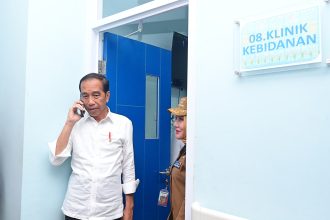 momen presiden jokowi telepon pak bas saat tinjau rsud dr. sobirin