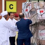 presiden jokowi lepas pengiriman bantuan kemanusiaan untuk palestina dan sudan