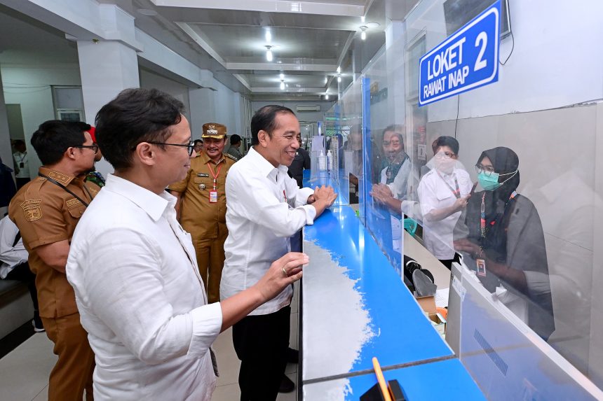 presiden jokowi tinjau fasilitas dan layanan kesehatan di rsud mokopido tolitoli