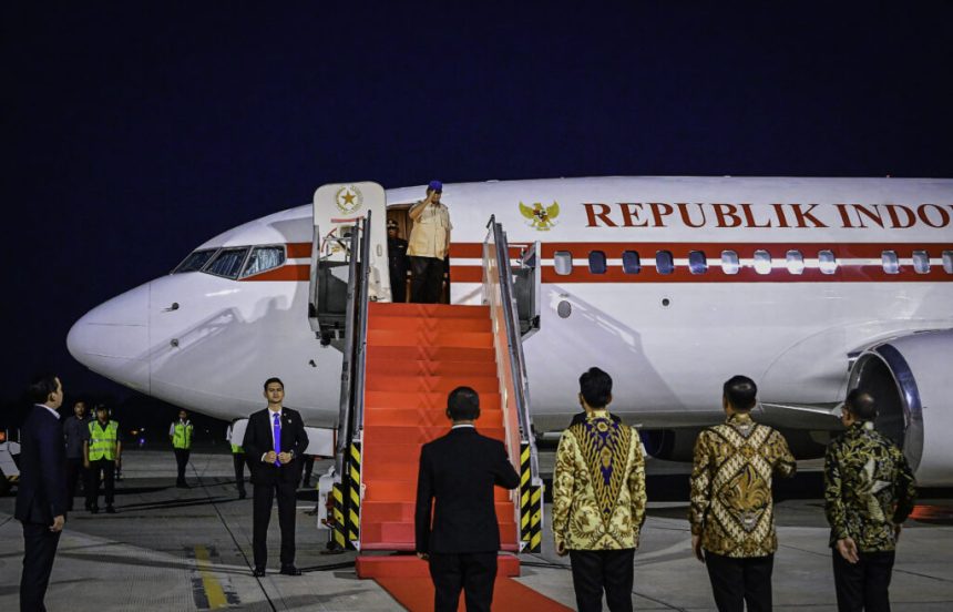 presiden prabowo bertolak ke singapura untuk kunjungan kenegaraan
