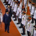 presiden prabowo disambut upacara kenegaraan di parliament house singapura