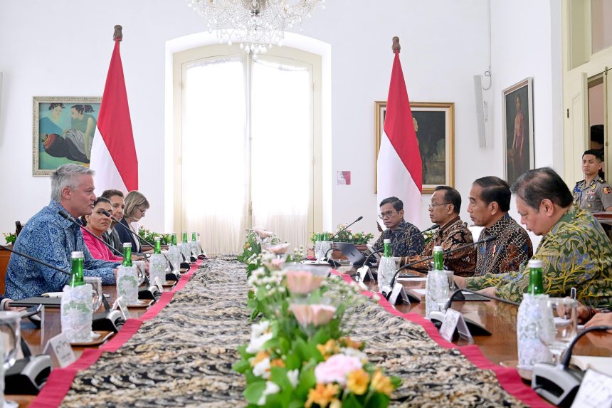 presiden jokowi bertemu sekjen oecd bahas kelanjutan keanggotaan penuh indonesia